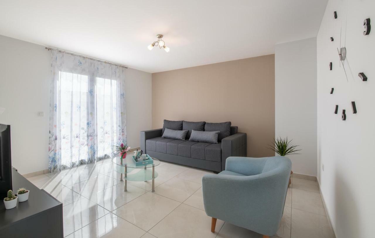 Family Apartment Ingrid Pula Exterior foto